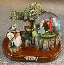Disney Sleeping Beauty / Price Charming Snow Globe