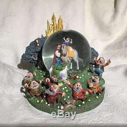 Disney Snow White & 7th Dwarfs HAPPY EVER AFTER Musical Figurines Snow Globe-MIB