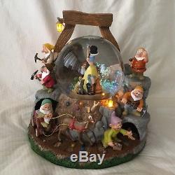 Disney Snow White &7th Dwarfs Musical Spin Fig Lite Up SnowGlobe-IOB withCOA