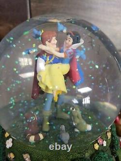 Disney Snow White And The Seven Dwarfs with Prince Charming Musical Snow Globe