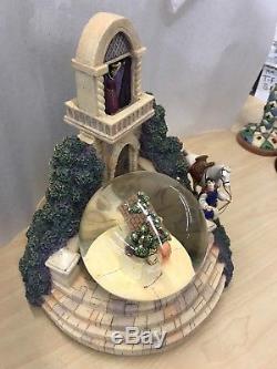 Disney Snow White & Evil Queen Wishing Well Musical Snow Globe Please Read