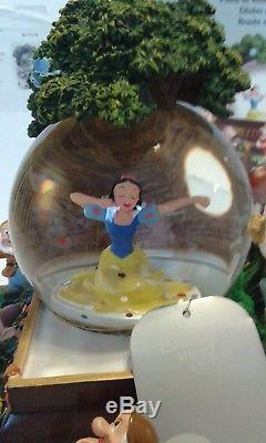 Disney Snow White Wakes Musical Snow Globe (Very Rare)