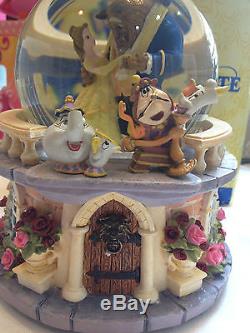 Disney-Store-Beauty-and-the-Beast-Belle-Castle-Snowglobe-Music-Box MIB