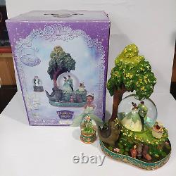 Disney Store Exclusive CIB Princess & the Frog Tiana Naveen Wedding Snow Globe