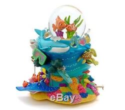 Disney Store Finding Nemo Deluxe Musical Snowglobe New with Box