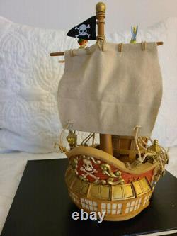 Disney Store Peter Pan's Pirate Ship Showdown Snow Globe NEW in original BOX
