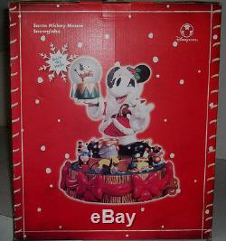 Disney Store Santa Mickey Figurine WithSnowglobe EX RARE HTF