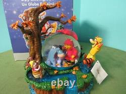 Disney Store Winnie The Pooh Rainy Day Music Box Snow-globe with original box
