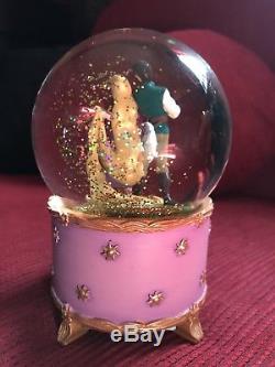 Disney Tangled Musical Snow Globe Rapunzel And Flynn Rider Extremely Rare