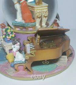 Disney The Aristocats Ev'rybody Wants to be a Cat Musical Snow Globe