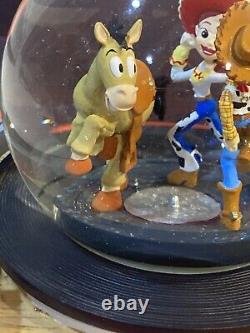 Disney Toy Story 2 Woody's Roundup Record Player Music Snow Globe-Read