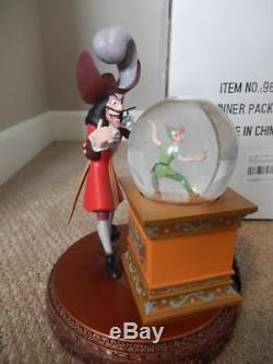 Disney Villains (RARE) Rotat Musical Snow Globe Statue -Captain Hook & Peter Pan