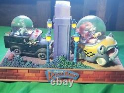 Disney Who Framed Roger Rabbit Snow Globe Lights Up & Moves Excellent Condition