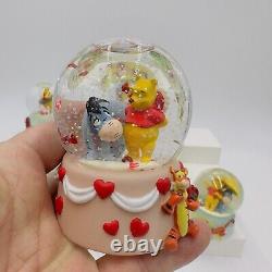 Disney Winnie the Pooh Snow Globe- Vintage 1990's Months Of The Year