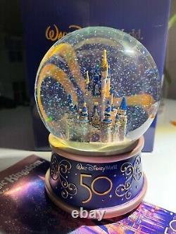 Disney World WDW 50th Anniversary Magic Kingdom Cinderella Castle snow Globe