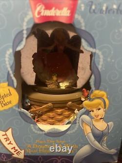 Disney cinderella musical snow globe A Dream Is A Wish Your Heart Makes