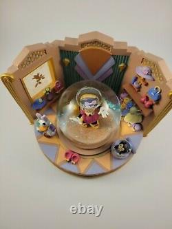 Disney minnie's bou-tique with minnie, daisy & amp snow globe