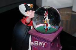 Disney queen of hearts rotating snow globe / alice in wonderland Rare