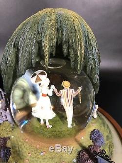 Disney's 40th Anniversary Mary Poppins SnowithWater globe. Designed-Jody Daily