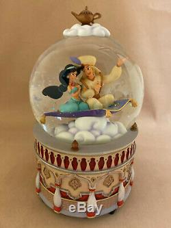 Disney's Aladdin Princess Jasmine Magic Carpet Snowglobe Snow Globe Figurine