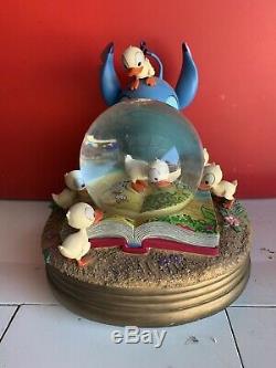 Disney's Lilo & Stitch Musical Snowglobe Stitch and Ducklings Super Rare