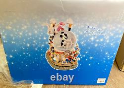 Disney's MICKEY 75th ANNIVERSARY STEAMBOAT Mickey&Friends Snow globe with BOX