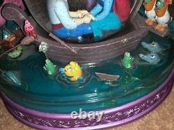 Disney's The Little Mermaid Kiss the Girl Vintage 1998 Snow Globe VERY RARE
