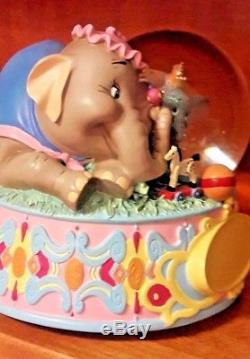 Disneys HTF Dumbo & Mama Jumbo Musical Water Glitter Snowglobe, Rock A Bye Baby