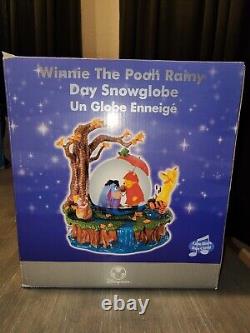 Disneystore Winnie the Pooh RAINY DAY Snow Globe MUSICAL Little Black Rain Cloud