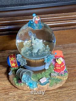 Dumbo Takes a Bubble Bath Disney Store Snow Globe Works Rock a Bye Baby