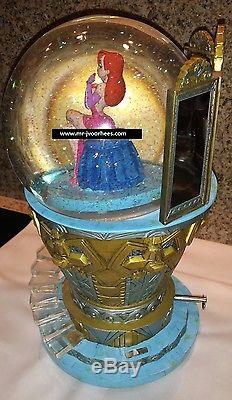 Extremely Rare! Walt Disney Jessica Rabbit Snowglobe Statue