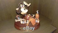 Extremely Rare! Walt Disney Mickey Mouse Having a Nightmare Snowglobe Statue