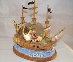 Extremely Rare! Walt Disney Peter Pan Fighting with Cap Hook Snowglobe Statue