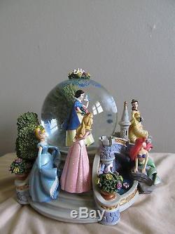 Extremely Rare! Walt Disney Snowglobe Princess statues Many together With BOX