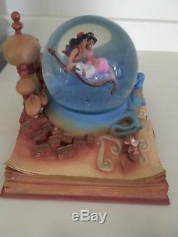 Hallmark Wonders Within Disney Water Snow Globe Aladdin New in Box