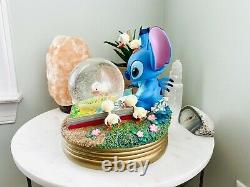 LE Disney Lilo & Stitch With Ducks Ugly Ducklings Musical Snow Globe Snowglobe