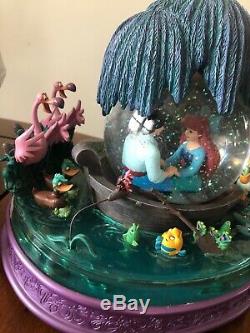 LITTLE MERMAID Kiss the Girl Water Snow globe Disney Ariel Musical