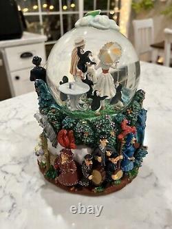 MARY POPPINS Disney Let's Go Fly A Kite Musical Motion Snow Water Globe WORKS