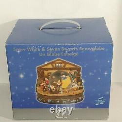 NEW Disney Store Snow White and the Seven Dwarfs Music Snow Globe Silly Song