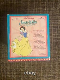 NEW IN BOX Disney Snow White And The Seven Dwarfs Heigh Ho Song Music Snow Globe