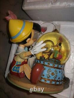 NIB RAREVintage Disney Pinocchio & Figaro Snow Globe and Music Box-Brahm's Waltz