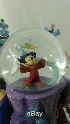 NIB Wonderful World Of Disney Musical Snow Globe with Lights, Mickey, Alladin