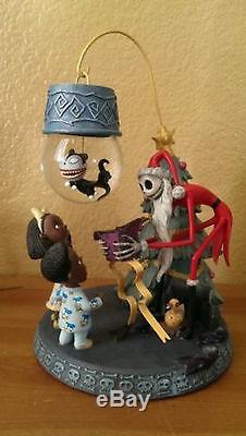 NIGHTMARE BEFORE CHRISTMAS SNOWGLOBE ORNAMENT With STAND