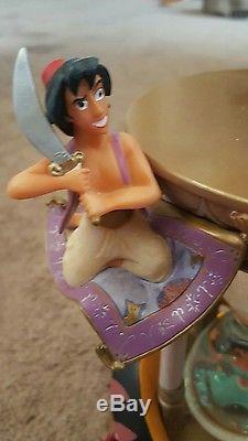 New Disney Aladdin princess Jasmine hourglass snow globe lights up