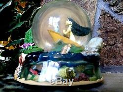 POCAHONTAS AND MEEKO IN CANOE DISNEY WINDUP MUSICAL SNOW GLOBE, NEW, MINT, withTAG