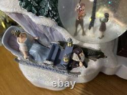 RARE Disney Chronicles of Narnia Snow Globe Boxed New. Lamp Doesn't Work