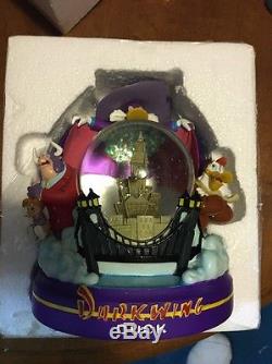 RARE Disney Darkwing Duck Snow Globe. Lights Up! Plays Beethoven's 5th Symphony
