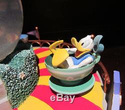 RARE Disney Disneyland Mad Teaparty Teacup Ride Mickey Goofy Snowglobe Music box