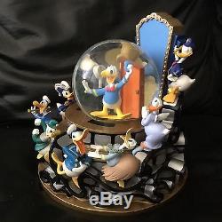 RARE Disney Donald Duck THROUGH THE YEARS Multi Figurines Musical SnowGlobe-MIOS