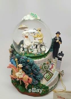 RARE Disney Mary Poppins LET'S GO FLY A KITE Musical Motions Snowglobe-MIB